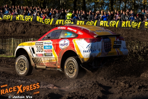 Riwald Dakar Team geniet volop van Dakar fans tijdens Preproloog